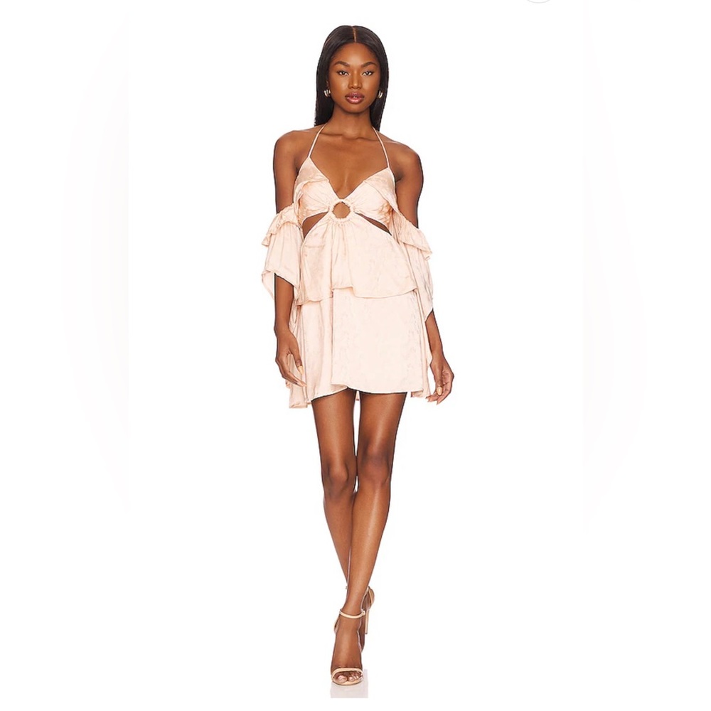 Giannina Mini Dress in Apricot
MAJORELLE
Color: Apricot
Size: S